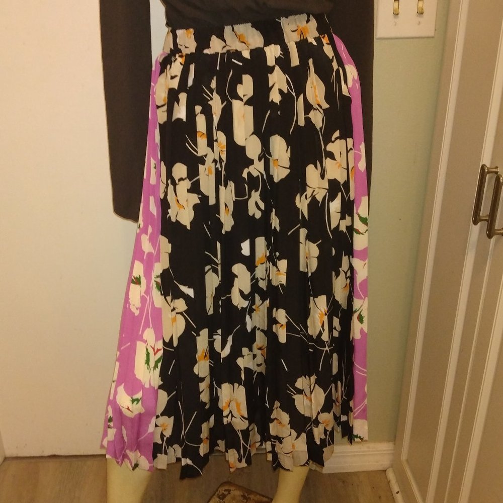 ❤️NWT GILMAR NO 21 100% Silk Pleated Floral Skirt Sz 38 Italy $975